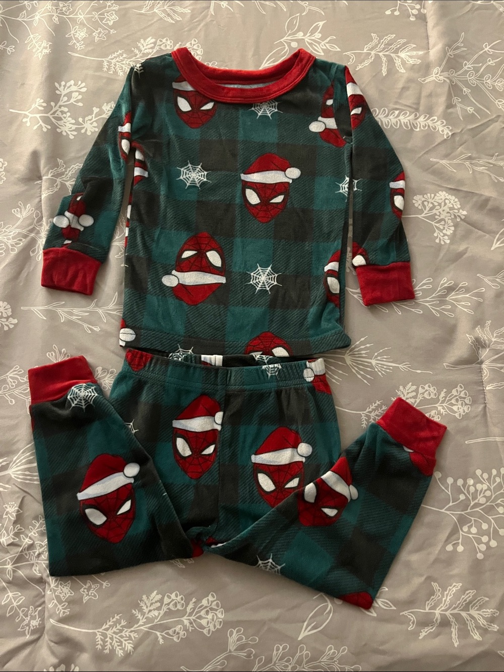 Toddler Spider-Man Green Plaid Santa Mask Pajama Set - Red Trim